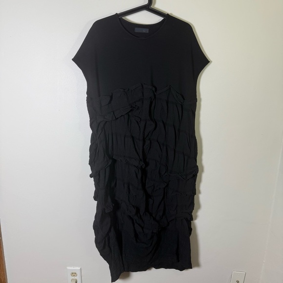 Moyuru Japan Art to Wear Oversized Tiered Black Short Sleeve Midi Dress Small - Picture 1 of 6